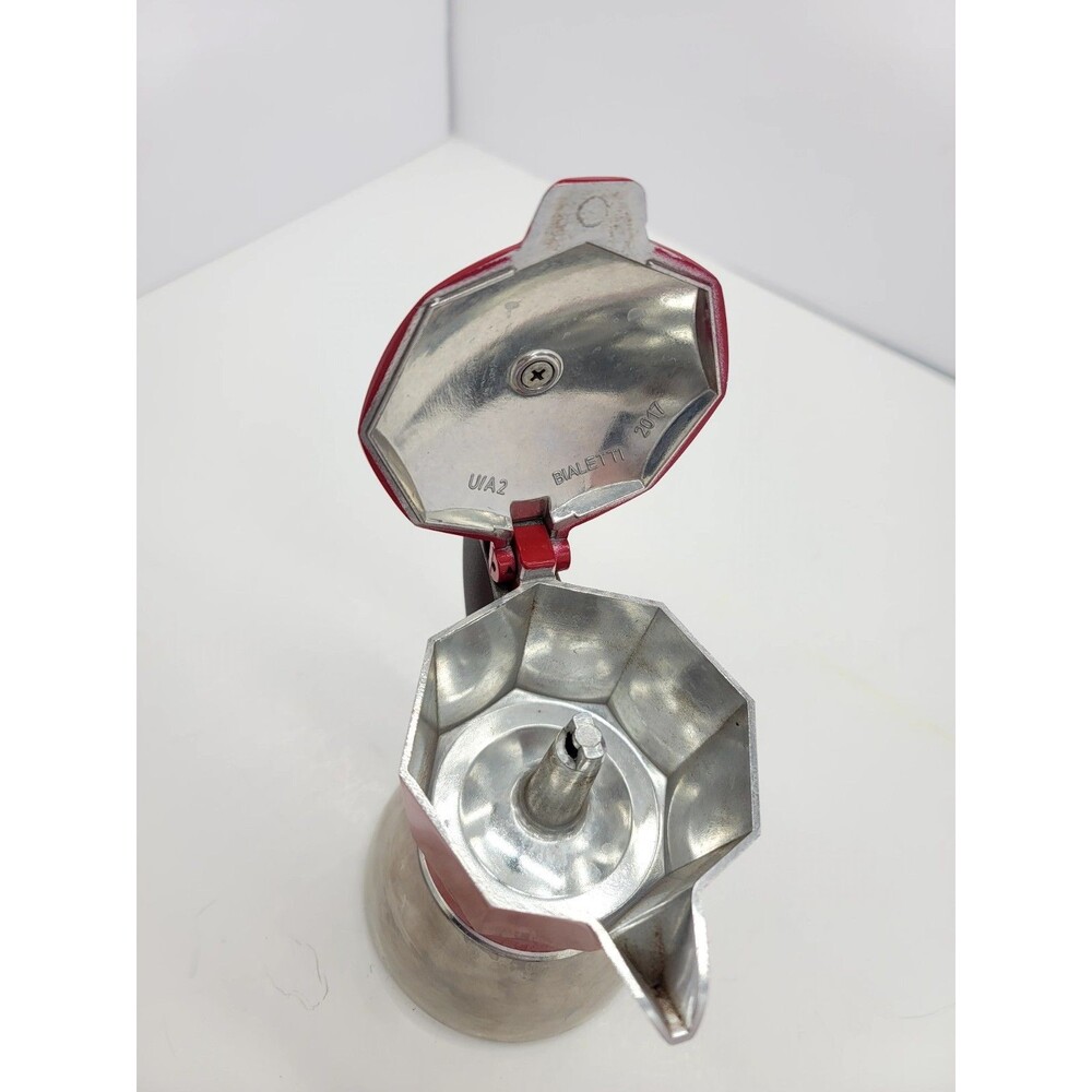 Bialetti Moka Induction 4 Cup Red Coffee Maker Espresso Pot - Picture 4 of 8